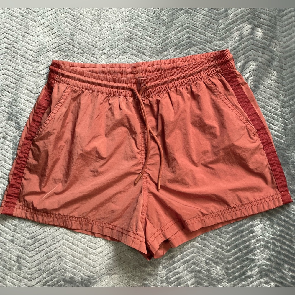 Athleta 100% Nylon Expedition Athletic Shorts Etruscan Red 2